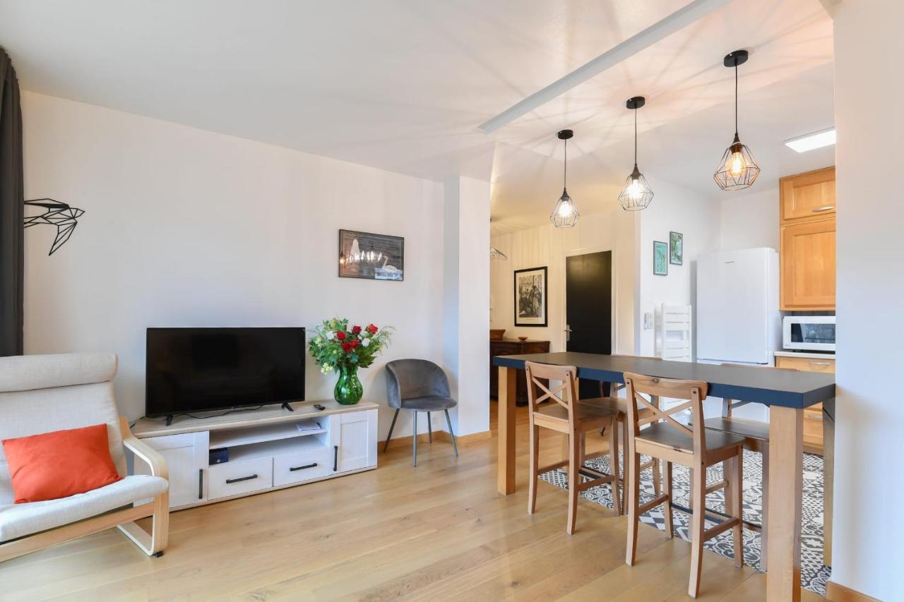 Nice Apartment With Balcony Very Close To The City Center Анси Экстерьер фото